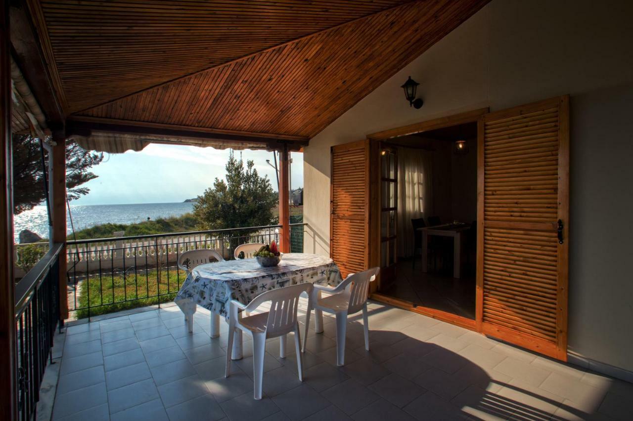 Halkidiki Seafront Beach House Villa Nea Kallikrateia Dış mekan fotoğraf